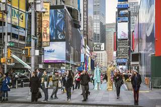 ny_tourism_times_sq-mr.jpg